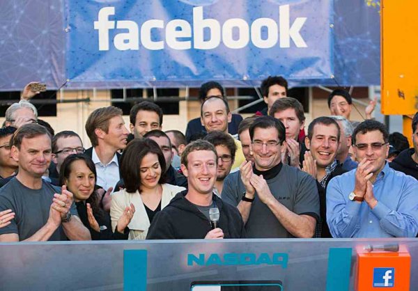Facebook вернет опцию распознавания лица